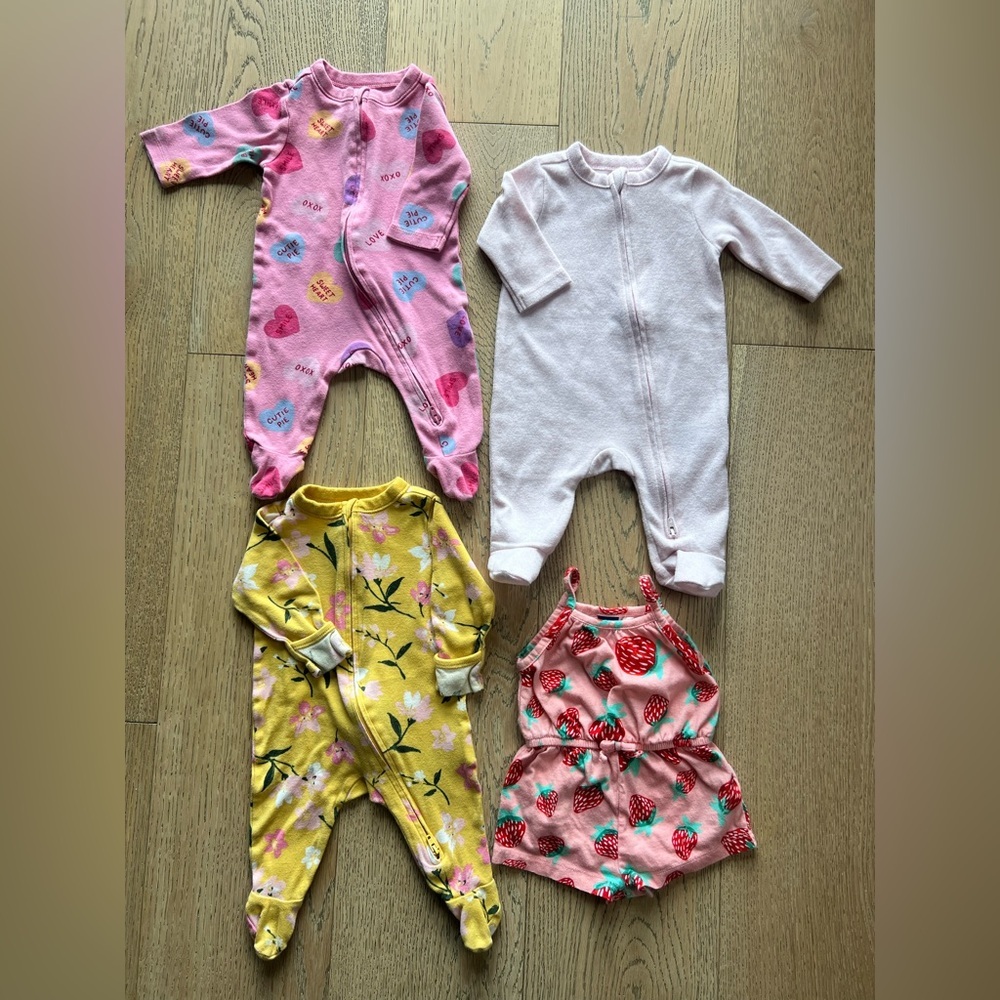 Old Navy Baby Girl Sleepy and Play Bundle with Summer Romper size 0-3 Months